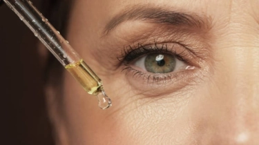 5 Serum Anti Aging Mengandung Retinol untuk Usia 40 Tahun ke Atas agar Awet Muda