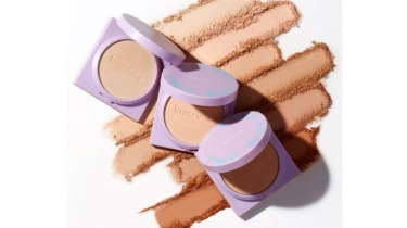 5 Rekomendasi Bedak Two Way Cake Tidak Menyumbat Pori-Pori, Rahasia Flawless Tanpa Jerawat