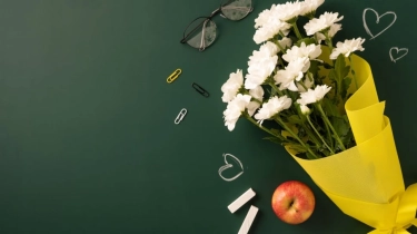 Kado untuk Guru Wali Kelas: Bentuk Apresiasi dari Siswa