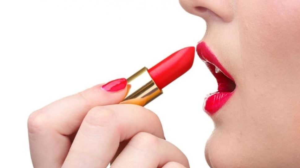 5 Rekomendasi Lipstik Rp10 Ribuan yang Pigmented dan Tahan Lama, Cocok Buat Aktivitas Seharian