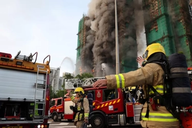 Dugaan Penyebab Kebakaran Besar Hong Kong: Scaffolding Bambu Rapuh hingga Pekerja Merokok