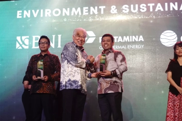 PGE Sabet Penghargaan ESG Appreciation 2025 Kategori Environment & Sustainability