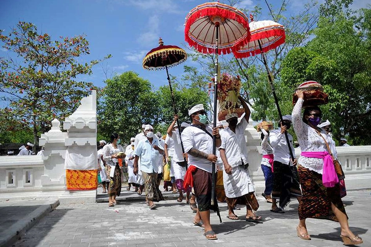 Makna Hari Raya Kuningan, Saat Leluhur Kembali ke Alam Suci