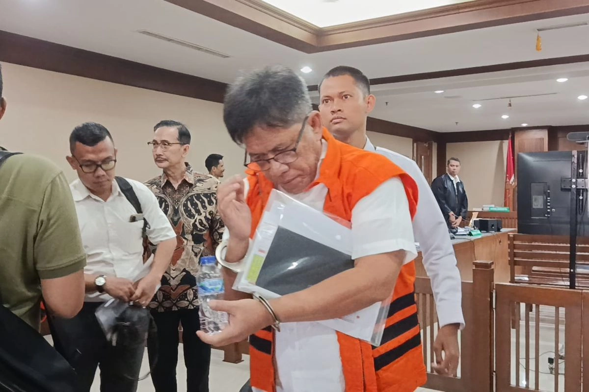 Dirut Inhutani V Feeling Ponselnya Disadap KPK Usai Terima 189.000 Dollar Singapura dari Swasta