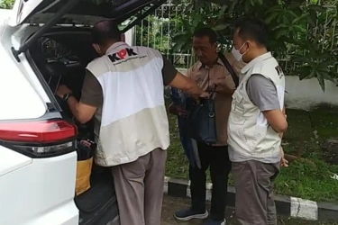 KPK Sita Senjata Api Saat Geledah Kantor Kontraktor Museum Reog Ponorogo