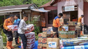 BRI Peduli Salurkan Perahu Karet dan Paket Makanan untuk Korban Bencana di Padang