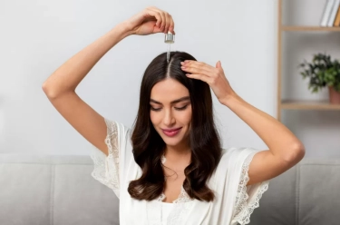 5 Manfaat Minyak Urang Aring, Rahasia Rambut Hitam Berkilau Bebas Rontok dan Ketombe