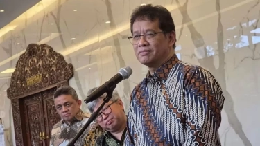 Bertemu Rosan Roeslani Bahas Utang Whoosh, Menkeu Purbaya: Permintaan Danantara Banyak Banget!