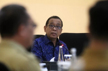 Menko PMK Pratikno Bantah Penjarahan di Gudang Bulog Sibolga, Hanya Berkerumun Menunggu Pembagian Beras 5 Kg