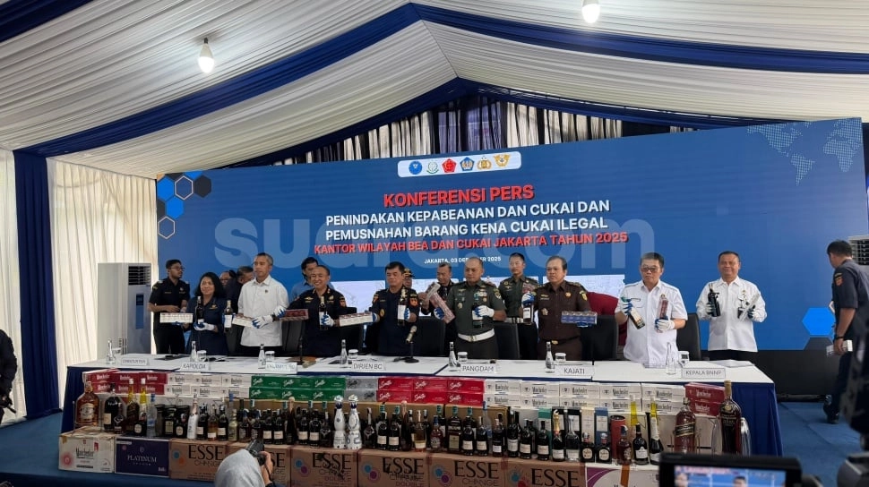 Bea Cukai Musnahkan Rokok Ilegal dan Miras, Selamatkan Kerugian Negara Rp 31,6 Miliar