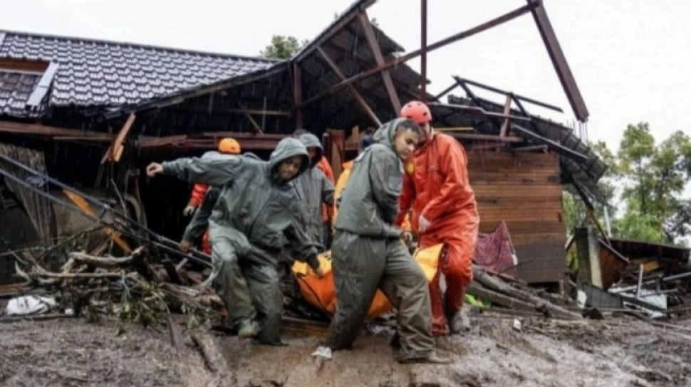 Tragedi Banjir Sumbar: 161 Jenazah Dikenali, Puluhan Lainnya Masih 'Tanpa Nama', Mayoritas Anak-anak