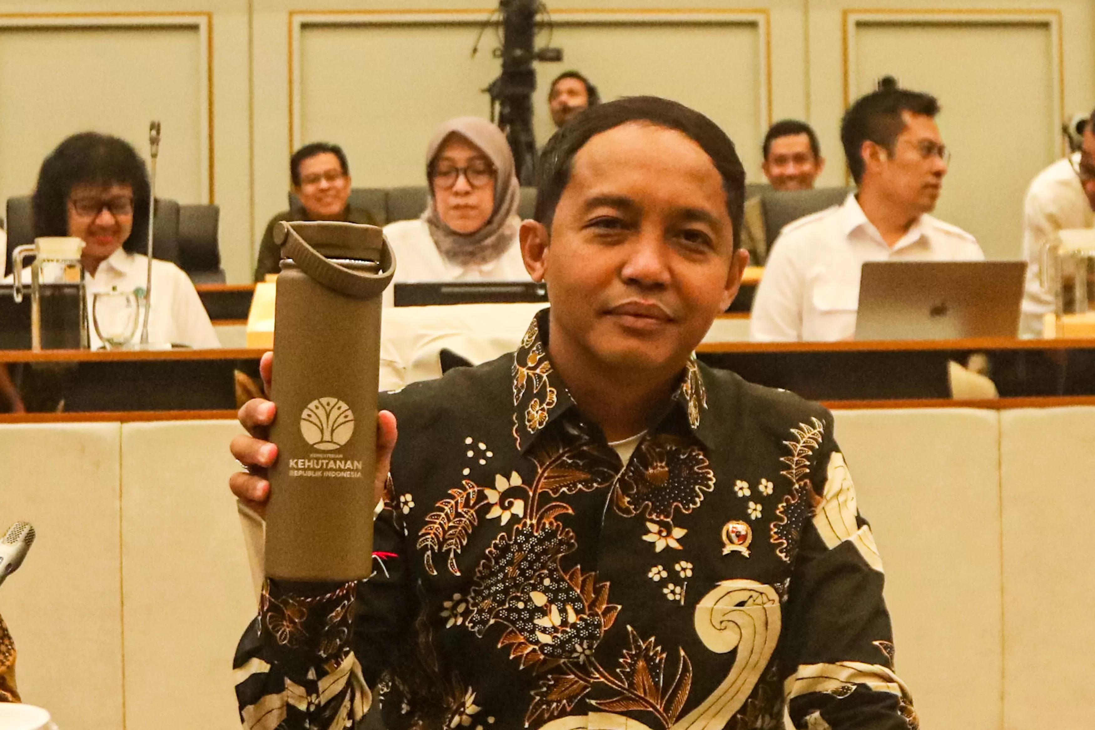 DPR Sentil Raja Juli: Kalau Tidak Mampu Mengurus Kehutanan Lebih Baik Mundur!