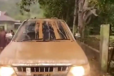 Viral Isuzu Panther Masih Bisa Nyala Meski Terendam Banjir Bandang di Aceh