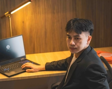 Di Depan Layar Setiap Hari? Ini 7 Tips Menjaga Kesehatan Mata untuk Pengguna Komputer atau Laptop!