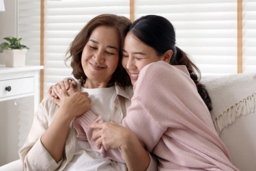 Seperti Cinta Ibu, Berlian Alami pun Tak Lekang oleh Waktu