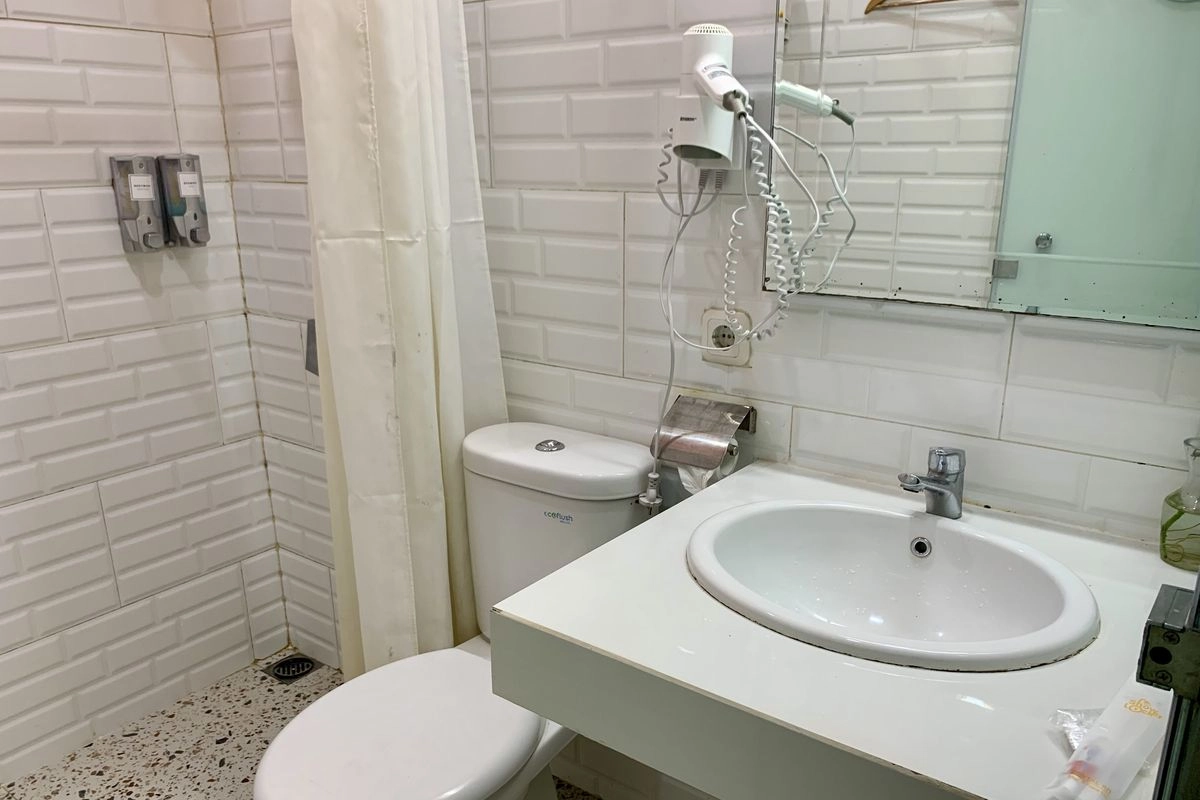 Bisa Titip Koper dan Mandi di Stasiun Gambir, Simak Tarifnya