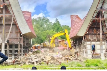 Tongkonan Berusia 300 Tahun Dirobohkan, Rumah Adat Toraja yang Penuh Makna