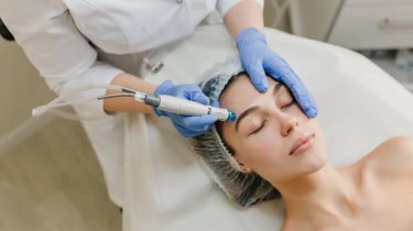 Cantik Luar Dalam: Bagaimana Perawatan Holistik Kecantikan dan Mental Jadi Solusi Baru?