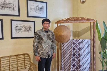 Rasa Bangga Harko pada Istri Bekerja yang Tetap Prioritaskan Anak