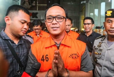 Tak Tahu Malu! Bupati Lampung Tengah Ardito Wijaya Goda Wartawati di KPK usai Berstatus Tersangka