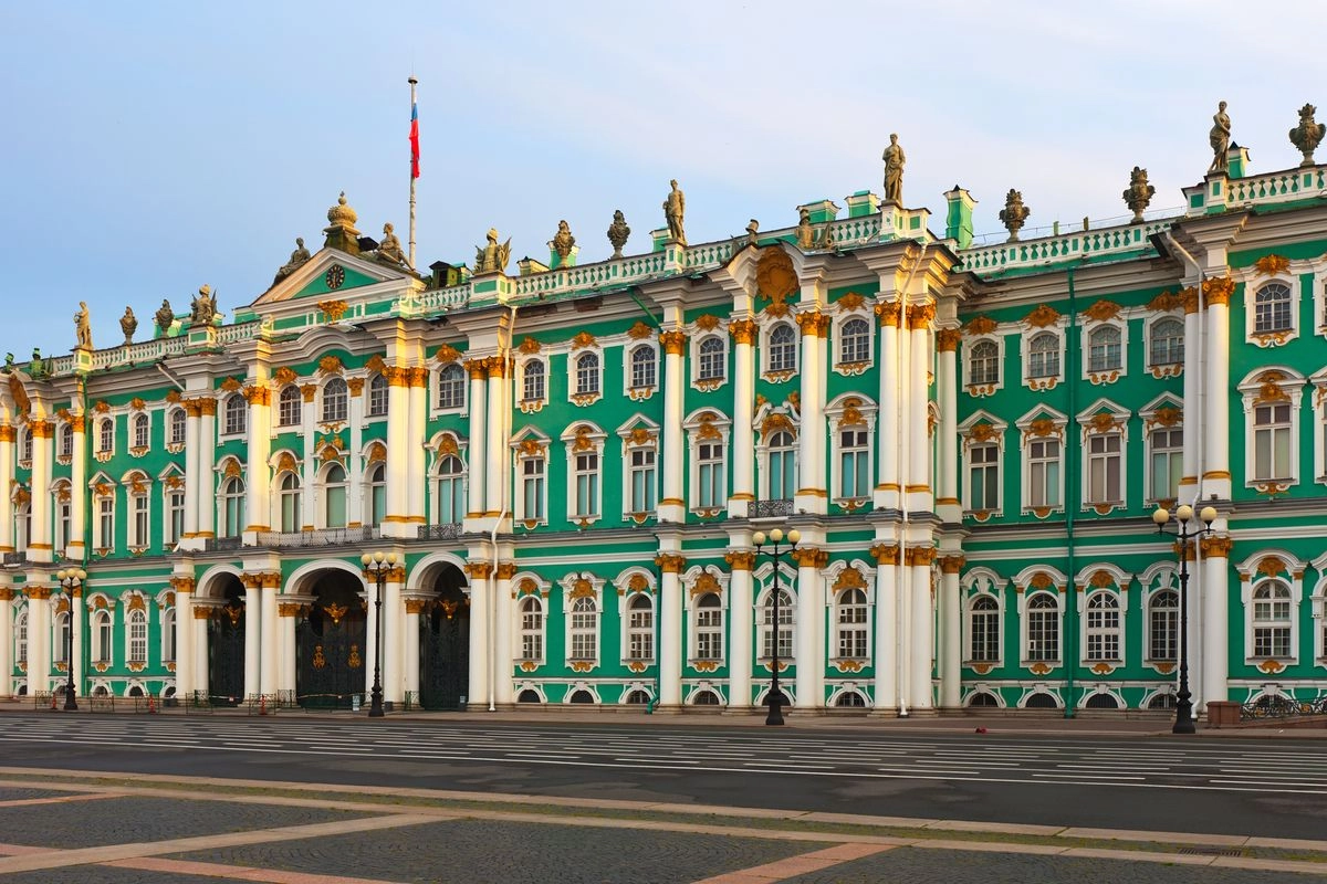 Pasar Era Uni Soviet di St Petersburg Terbakar Hebat, 100 Orang Dievakuasi