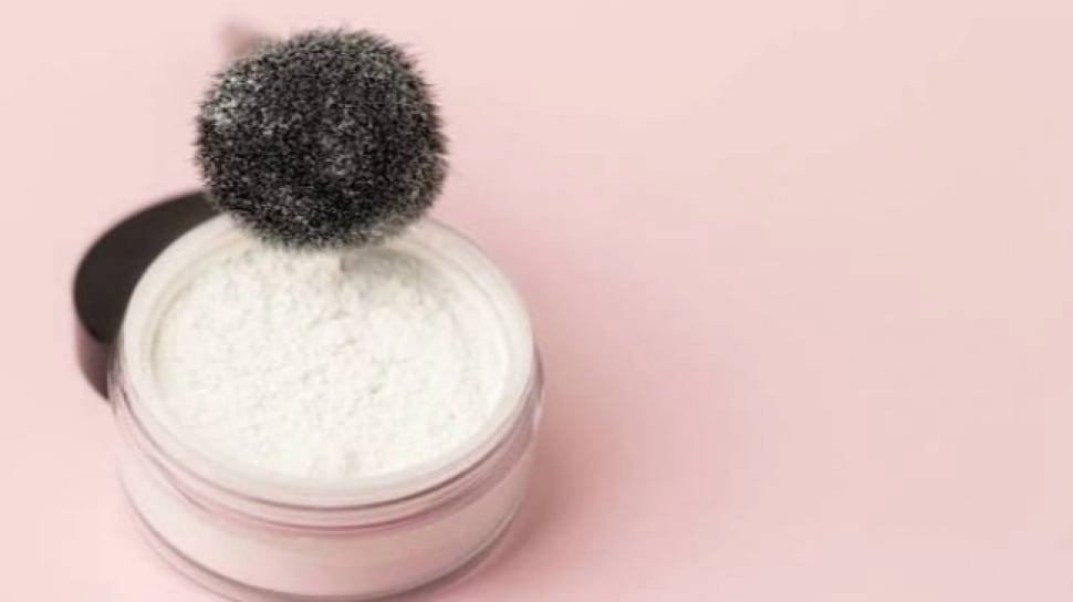 5 Rekomendasi Loose Powder dengan Niacinamide Mulai 20 Ribuan, Pakai Makeup Sekaligus Cerahkan Wajah