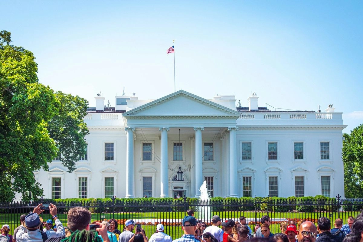 Masuk Amerika Bakal Lebih Ketat: Turis Dicek Riwayat Medsos 5 Tahun Terakhir