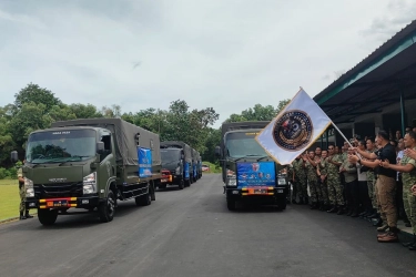 Dipimpin AHY, Alumni Akabri 2000 Kirimkan 10 Truk Bantuan ke Lokasi Bencana Sumatera