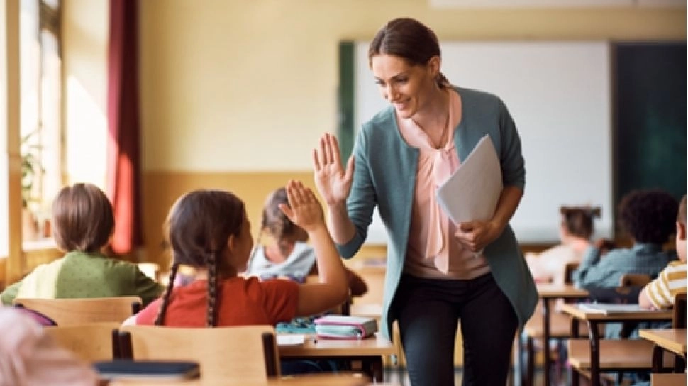 50 Contoh Catatan Rapor Wali Kelas Semester Ganjil yang Memotivasi, Ringan dan Menguatkan