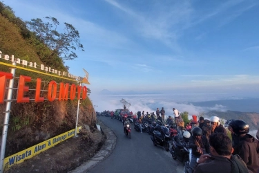Gunung Telomoyo via Pagergedog Tetap Buka Saat via Dalangan Tutup karena Pengaspalan