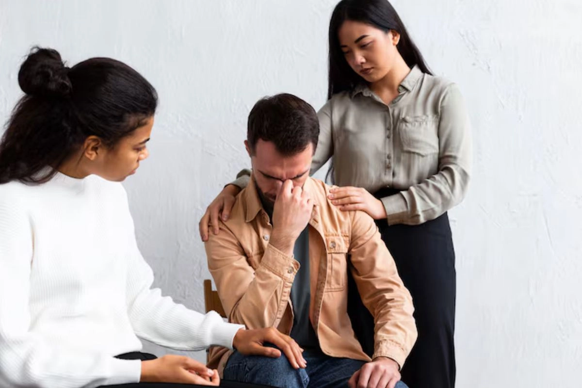 Mengapa Utang Pinjol Sering Disembunyikan dari Keluarga? Ini Penjelasan Psikolog