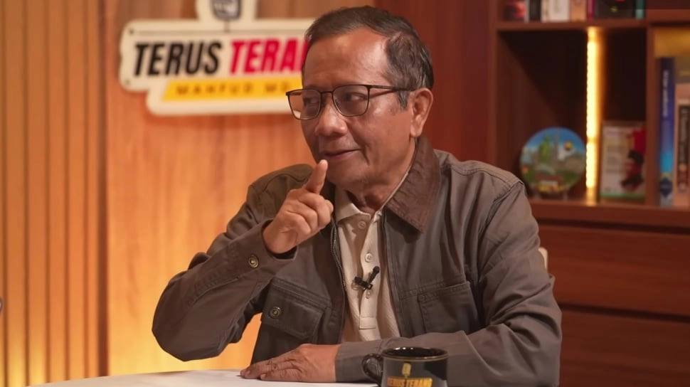 Jangan ke MA, Mahfud MD Dorong Presiden Ambil Alih Pembatalan Perpol Jabatan Sipil Polri