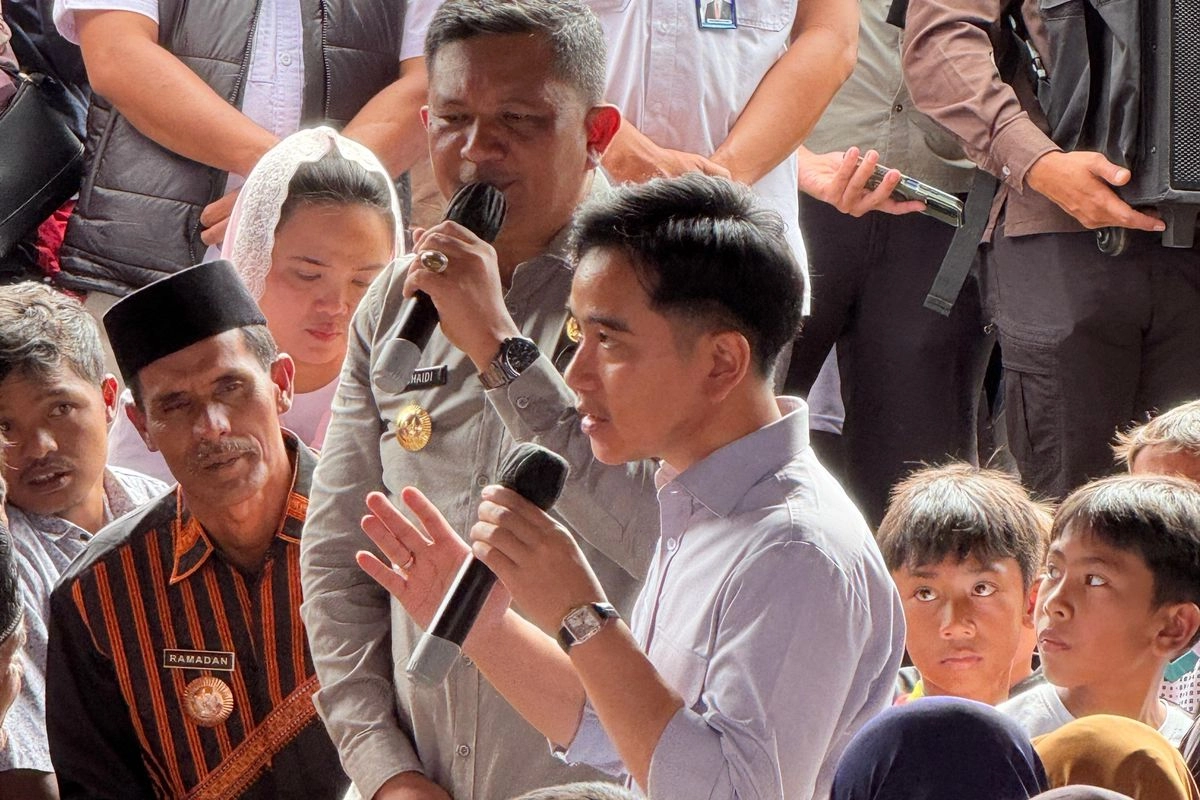 Gibran Janji Pasang Starlink demi Pengungsi Bisa Akses Internet