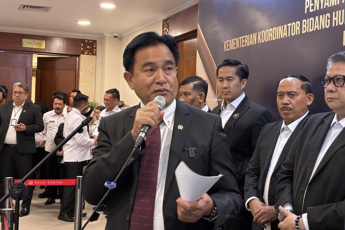 Menko Yusril Serahkan 33 Rekomendasi Kebijakan Strategis ke-14 Kementerian/Lembaga