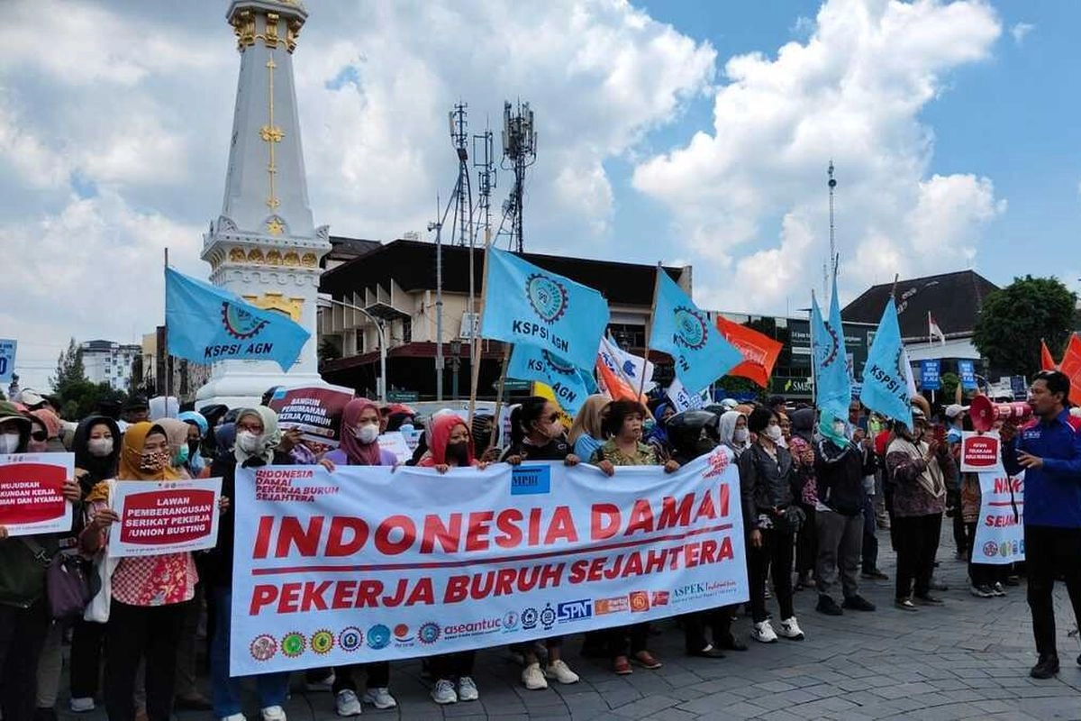 Prabowo Teken PP Kenaikan UMP, Partai Buruh Menolak