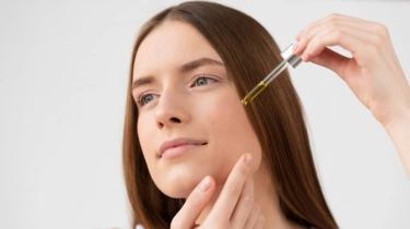 7 Serum Terbaik untuk Kulit Kombinasi di Bawah Rp50 Ribu, Dijamin Paling Ampuh dan Murah