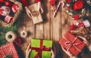 10 Rekomendasi Kado Natal untuk Keluarga: Hangat, Bermakna, dan Bisa Dinikmati Bersama