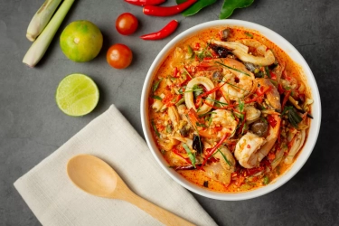 Selain Menambah Nafsu Makan, Anda Wajib Tahu 3 Manfaat dan Risiko Berbahaya Akibat Makanan Pedas