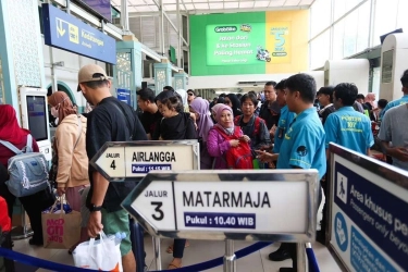Ada Unjuk Rasa di Monas, Penumpang Kereta Api Bisa Naik di Stasiun Jatinegara