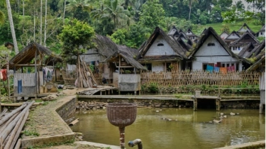 4 Fakta Desa Naga: Sajikan Keindahan yang Terbalut dengan Cerita Legenda yang Menarik