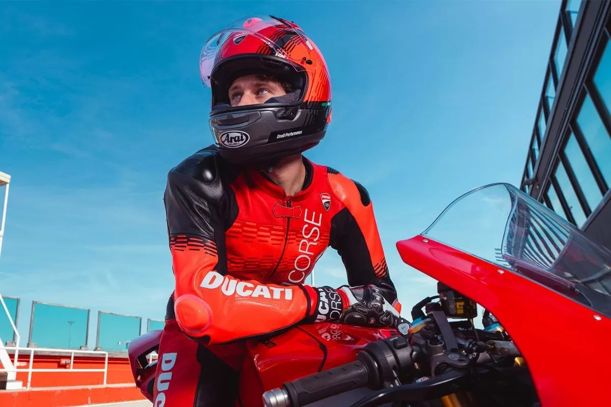 Pernak-pernik Baru Apparel Ducati 2026, Saat Gaya Masa Depan Bertemu Warisan Ikonik
