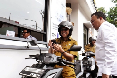 Pasang Hang Tag di Kendaraan Nnggak Pajak, Ini Alasan Bapenda Jabar