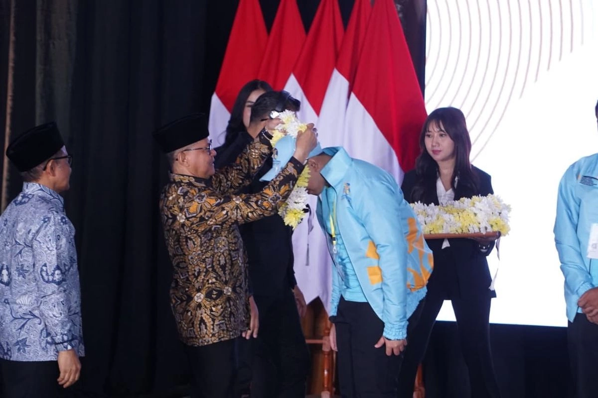 Puncak Peringatan International Migrant Day, Menteri P2MI Lepas 1.035 Pekerja Migran Terampil ke Berbagai Negara