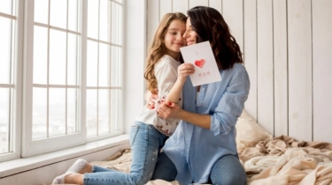 33 Contoh Gambar Selamat Hari Ibu 2025 yang Inspiratif dan Mengharukan