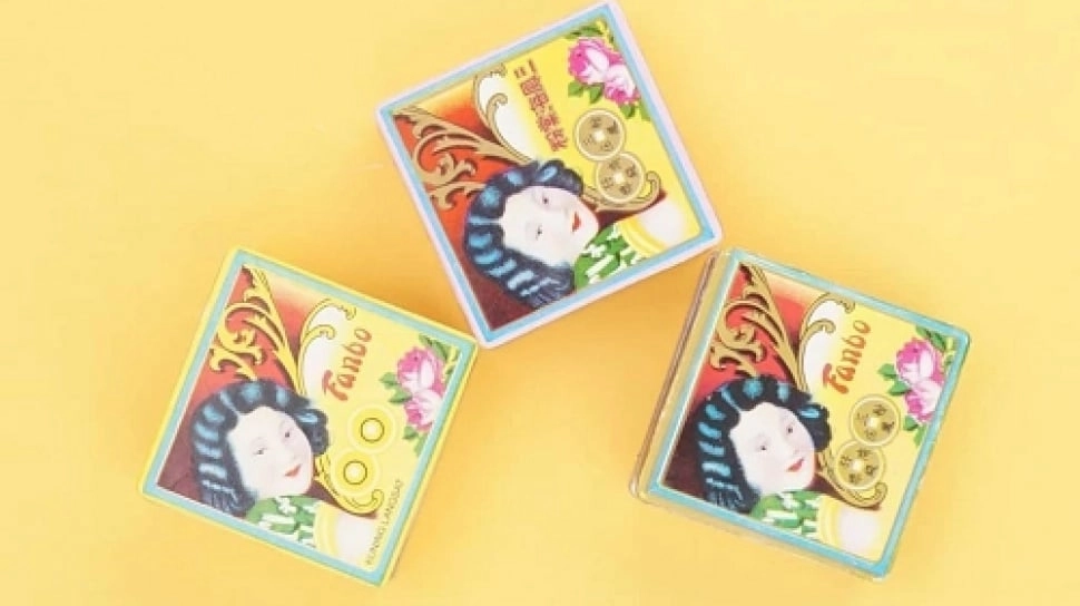 6 Rekomendasi Bedak Jadul Legendaris yang Kualitasnya Masih Bagus hingga Sekarang