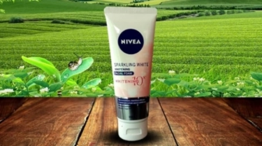 7 Pilihan Sabun Muka Terbaik untuk Flek Hitam di Apotek, Harga Mulai Rp10 Ribuan Aja