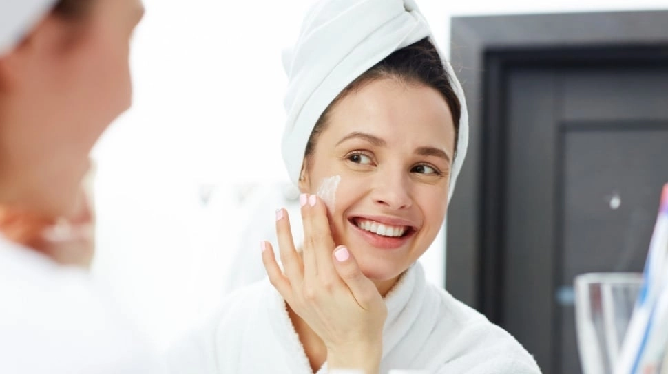 Bukan Anti Aging, 5 Moisturizer untuk Perbaiki Skin Barrier Usia Matang