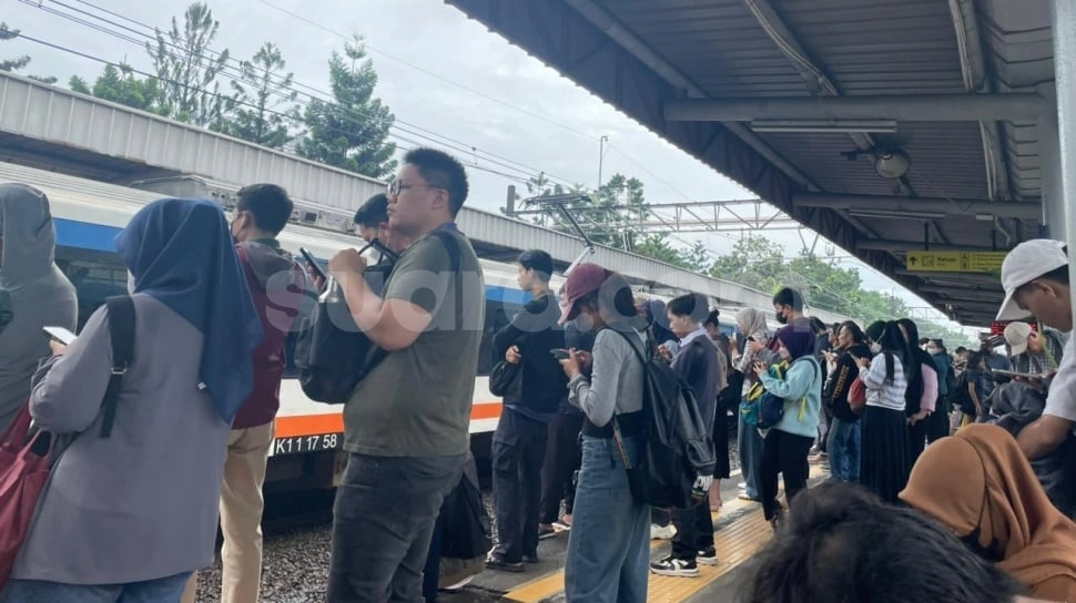Buntut Kereta Bandara Tabrak Avanza di Kalideres, Terjadi Penumpukan di Stasiun Rawa Buaya