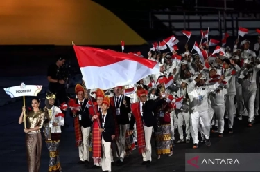 Kierana Alexandra Pimpin Indonesia dalam Defile Penutupan SEA Games 2025