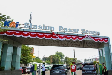 H-5 Natal, Stasiun Pasarsenen Jakarta Jadi Tujuan Favorit Penumpang